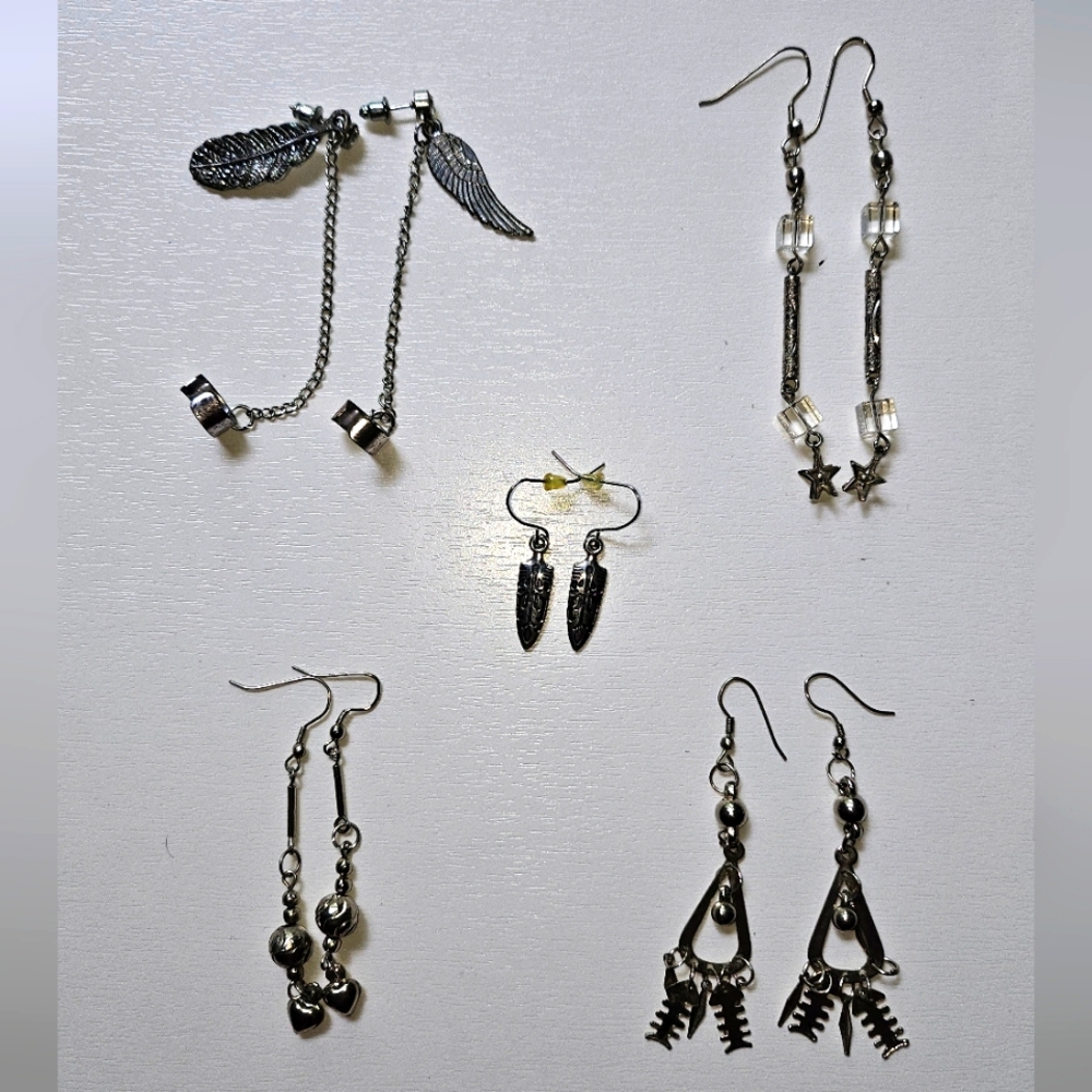 Lot of five pairs of Bohemian earrings